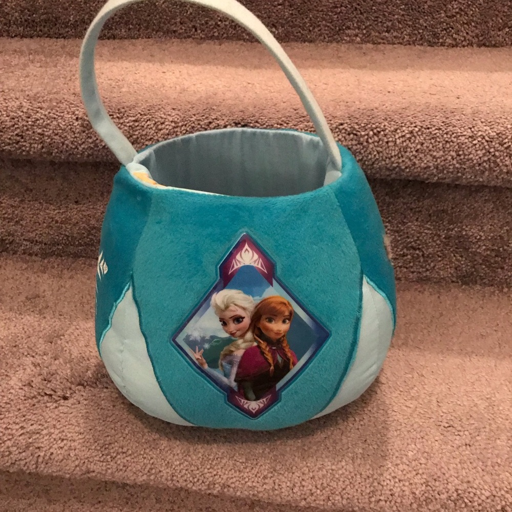 Disney Frozen candy bucket